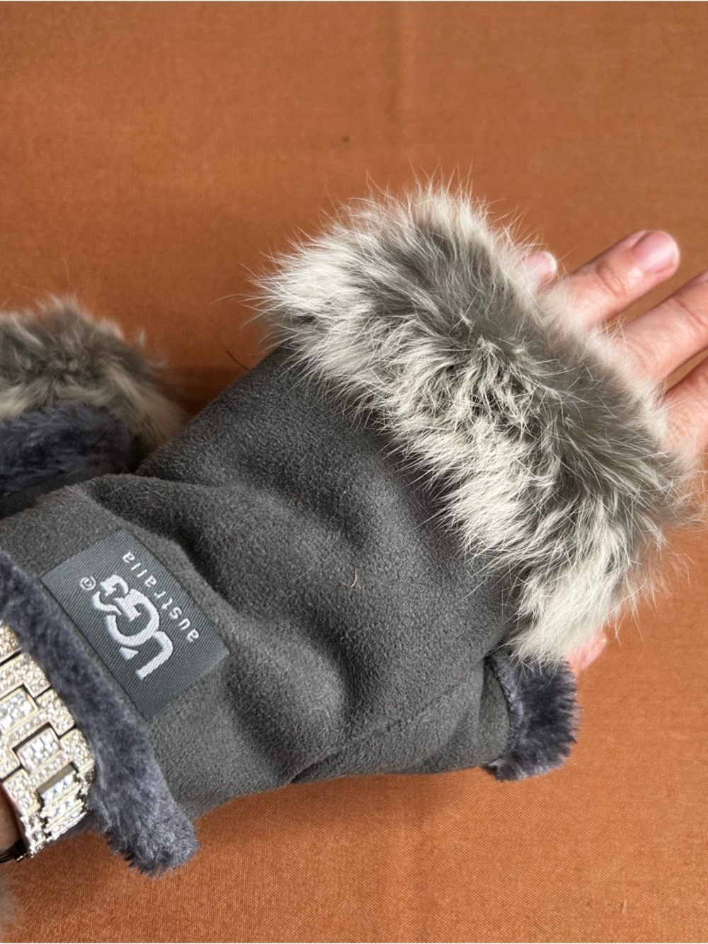 UGG Fingerless Gloves Grey Faux Fur Trim Cozy Winter Hand Warmers One Size